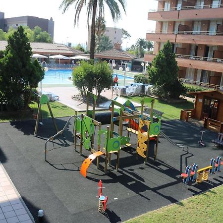 فندق Voramar كامبريلس المظهر الخارجي الصورة