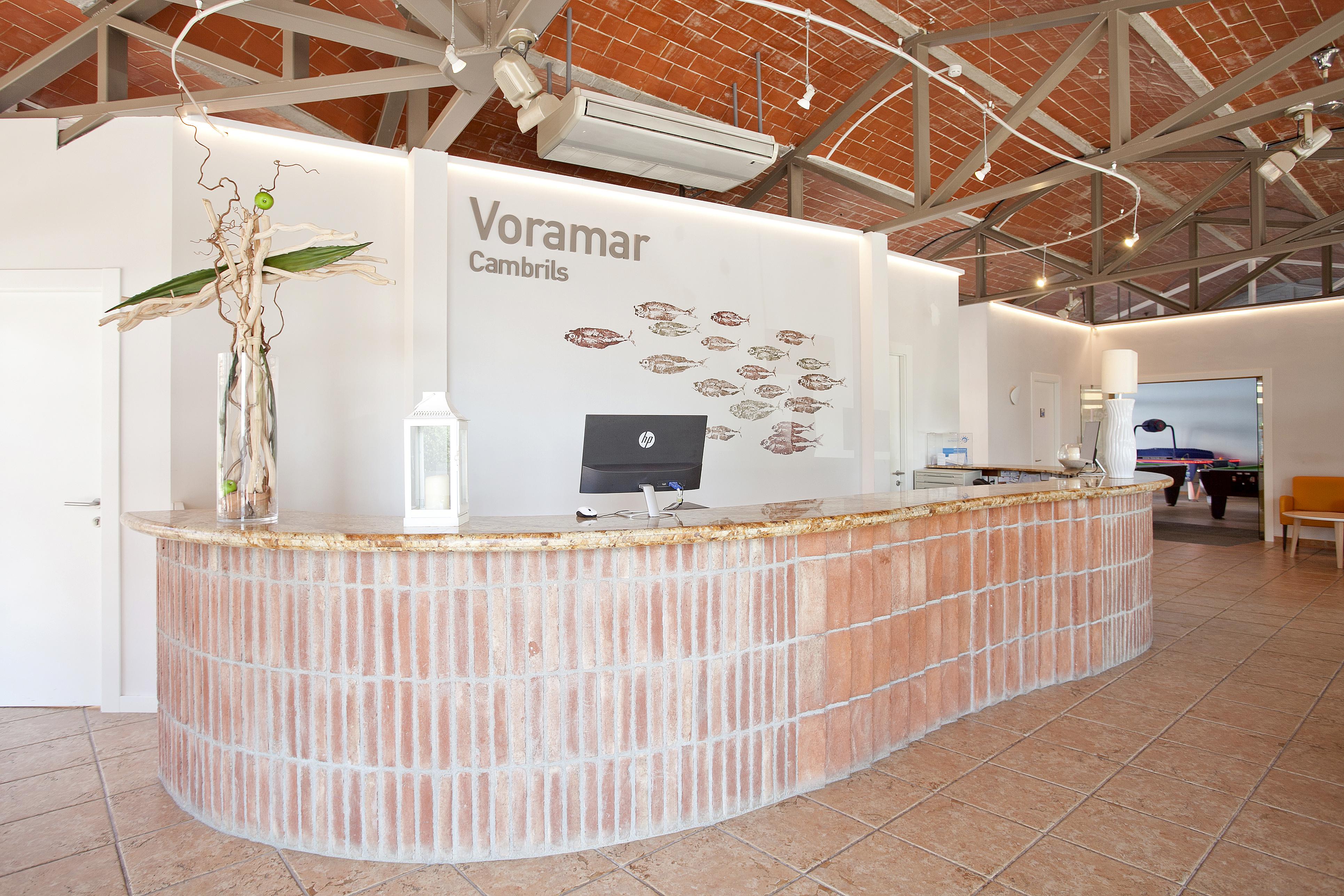 فندق Voramar كامبريلس المظهر الخارجي الصورة