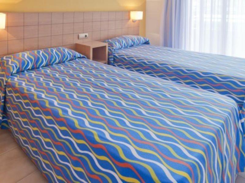 فندق Voramar كامبريلس المظهر الخارجي الصورة