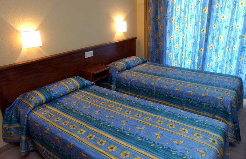 فندق Voramar كامبريلس المظهر الخارجي الصورة