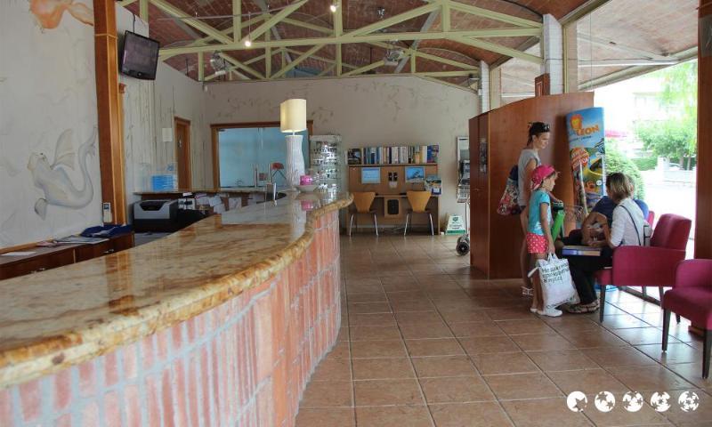 فندق Voramar كامبريلس المظهر الخارجي الصورة