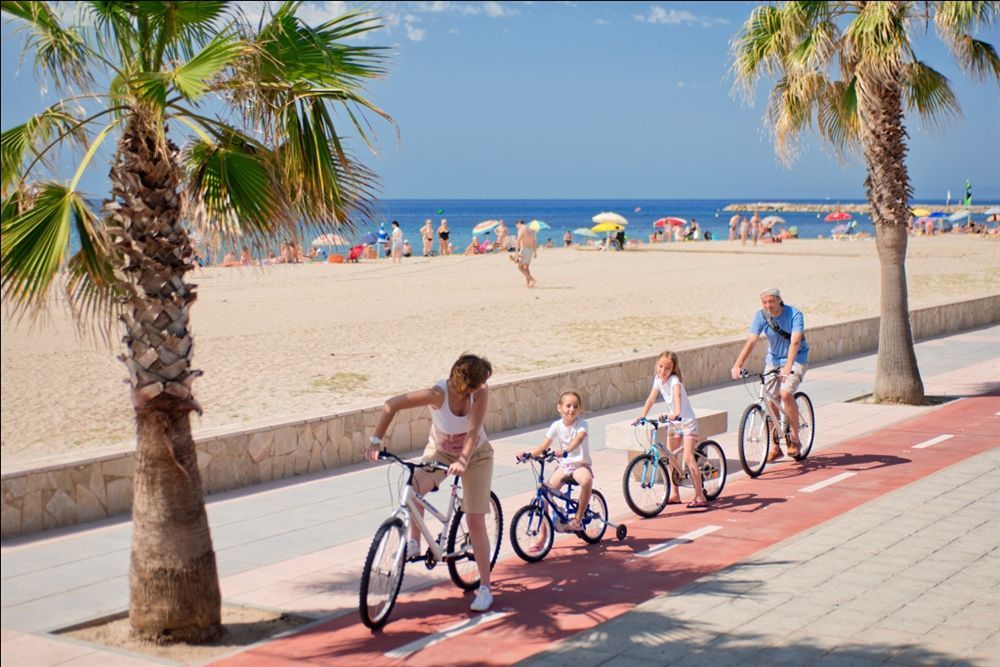 فندق Voramar كامبريلس المظهر الخارجي الصورة